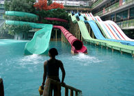 रेसिंग एक्सट्रीम वाटर स्लाइड 12 मीटर ऊँचाई शीसे रेशा रिसॉर्ट्स पूल के लिए